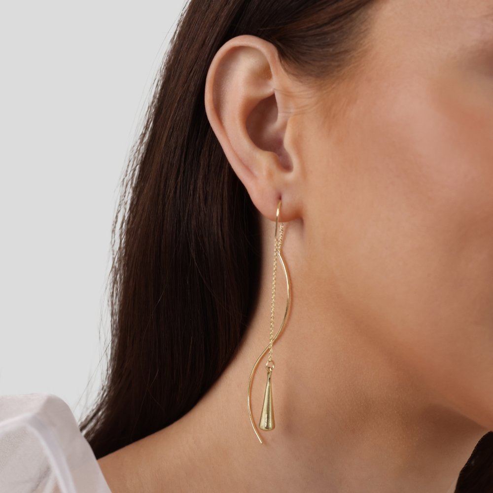 Amaris – Goldene Tropfenohrringe mit Quasten