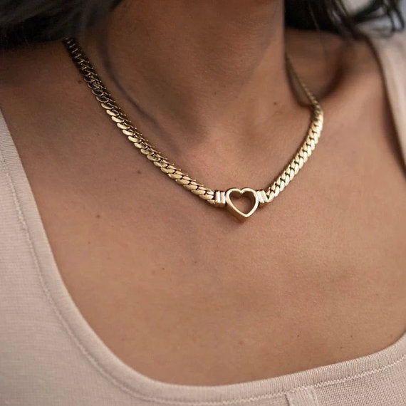 Ara – Herz-Halskette aus Gold
