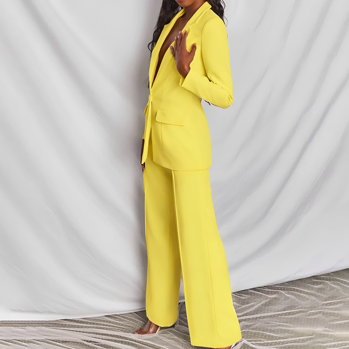 Damen Anzug Set Blazer und Weite Hose - Schlanker Schnitt mit Reverskragen