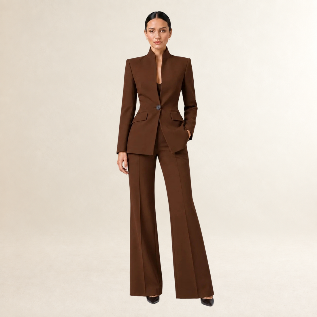 Damen-Hosenanzug mit tailliertem Blazer und weiter Hose - Kragenloses Design und figurbetonte Passform