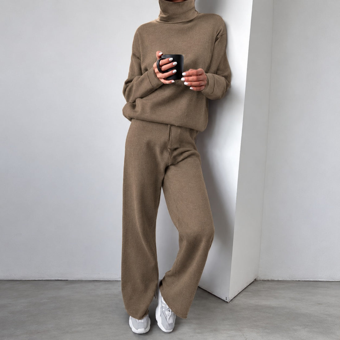 Freizeitset für Damen - Rollkragenpullover und Weite-Hose mit lockerer Passform