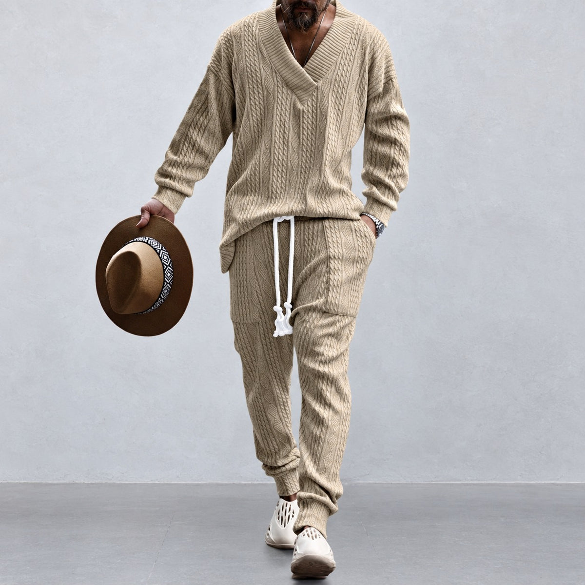 Herren Athleisure Set mit V-Ausschnitt Langarmshirt und Jogginghose - Relaxed Fit