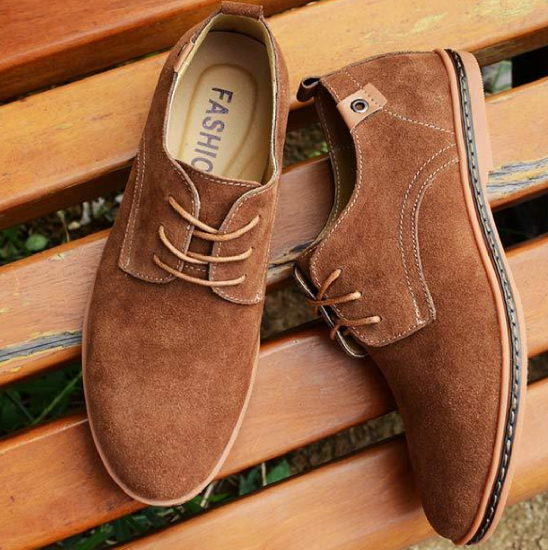 Herrenschuhe mit Schnürung, klassisches Design und vielseitigem Stil - Rundkappe
