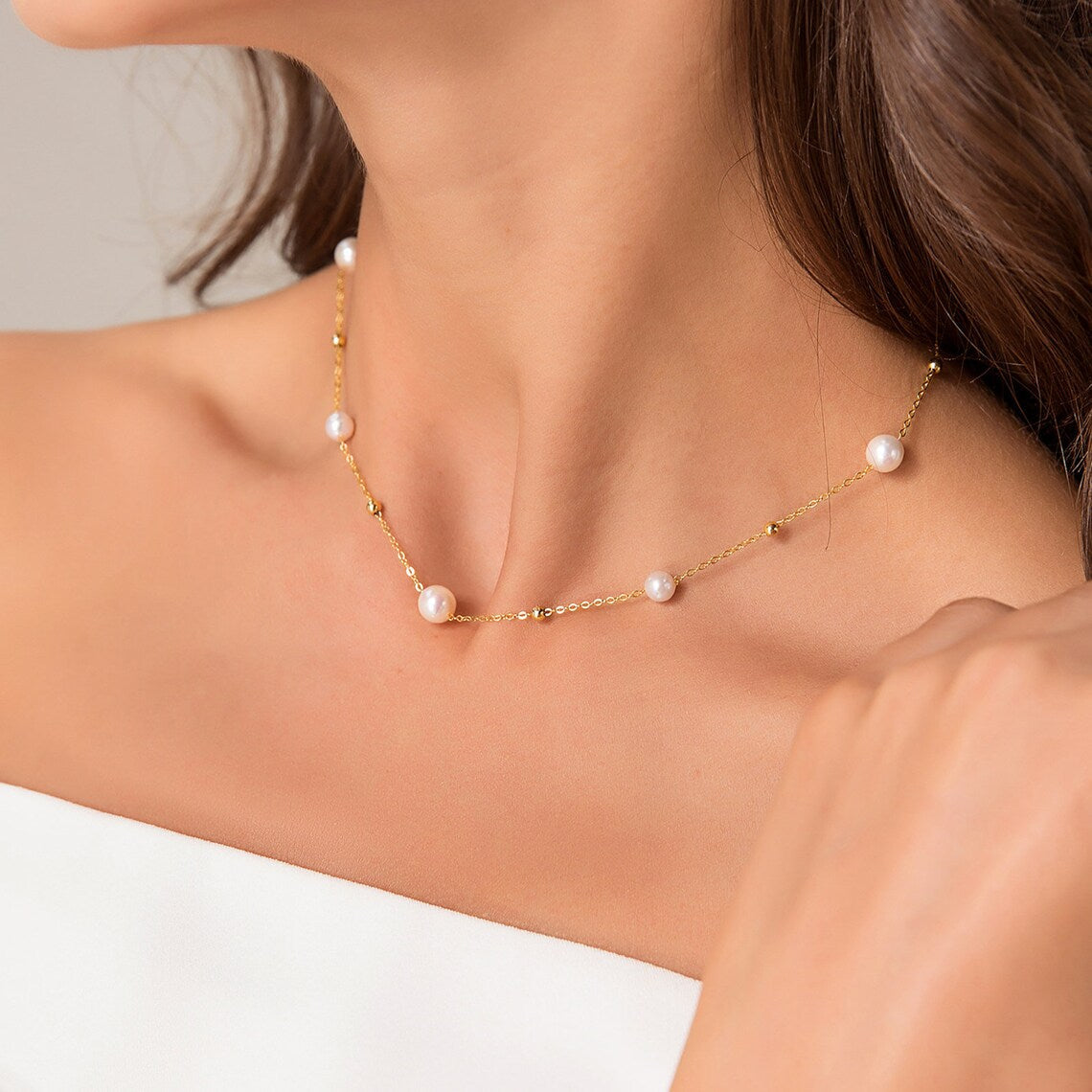 Gold- und Perlenkette - abwechselnd Perlen und Goldkette