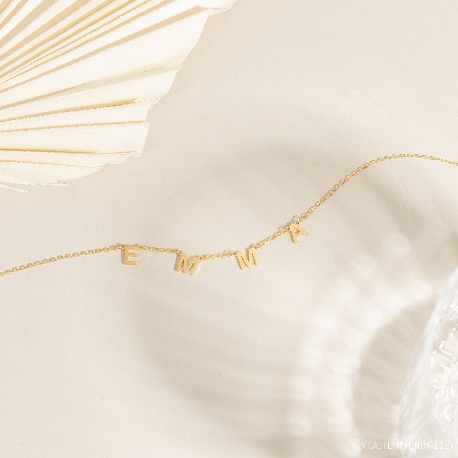 Namenshalsband mit Buchstaben - Personalisierbares Namenshalsband