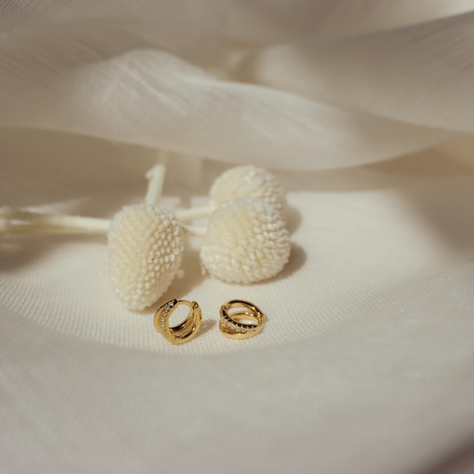 Duo Huggies - Duo-Ohrringe mit Zirkonia