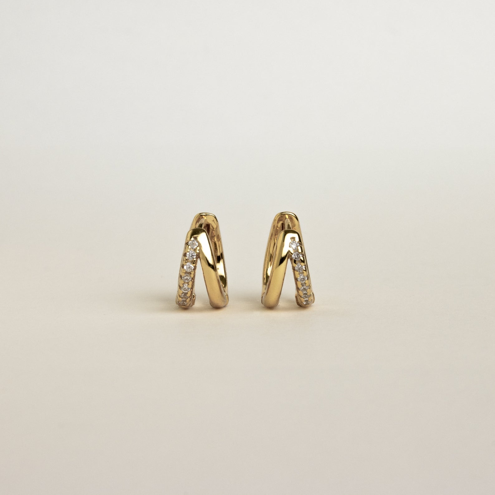 Duo Huggies - Duo-Ohrringe mit Zirkonia