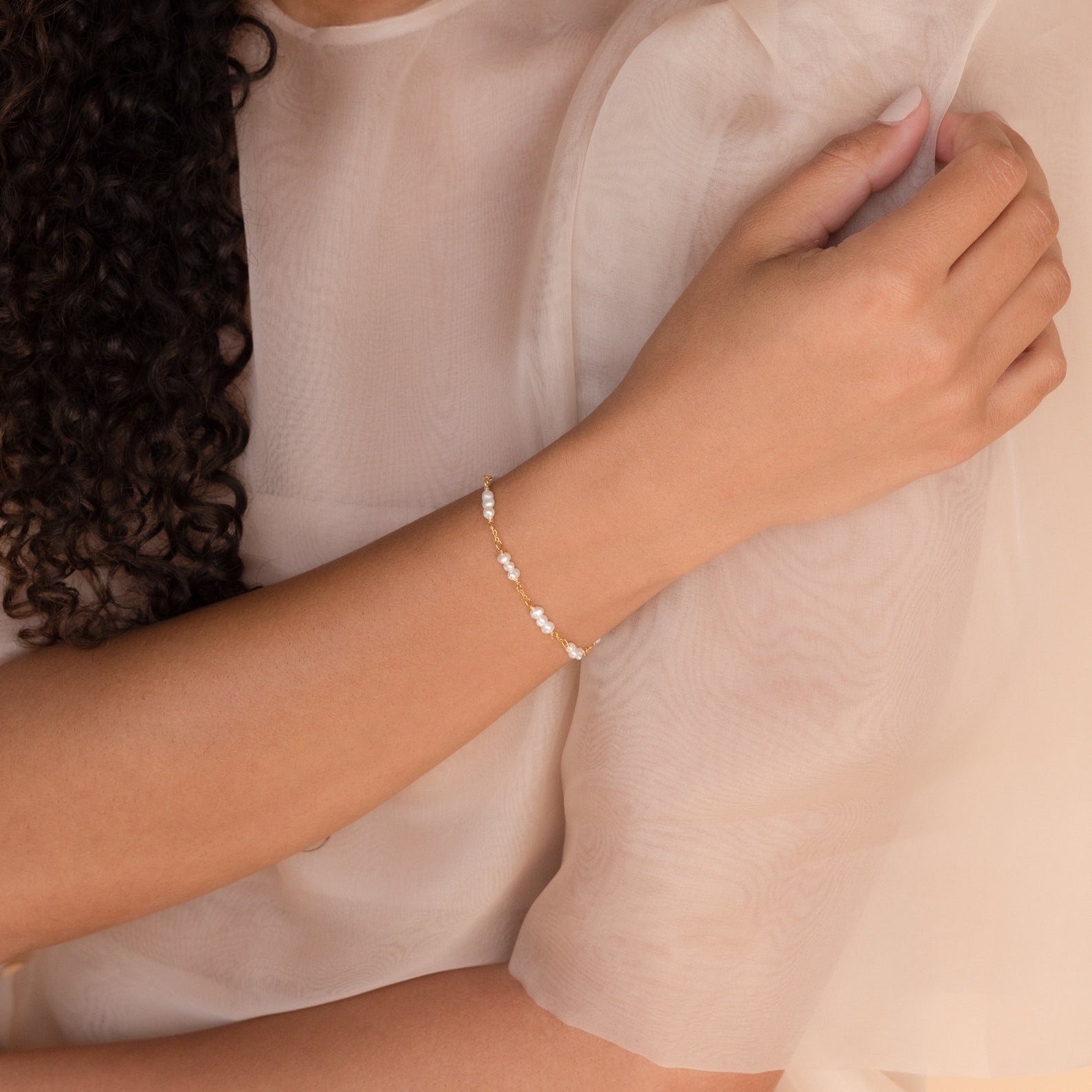 Hailey – Perlenarmband mit Stationen