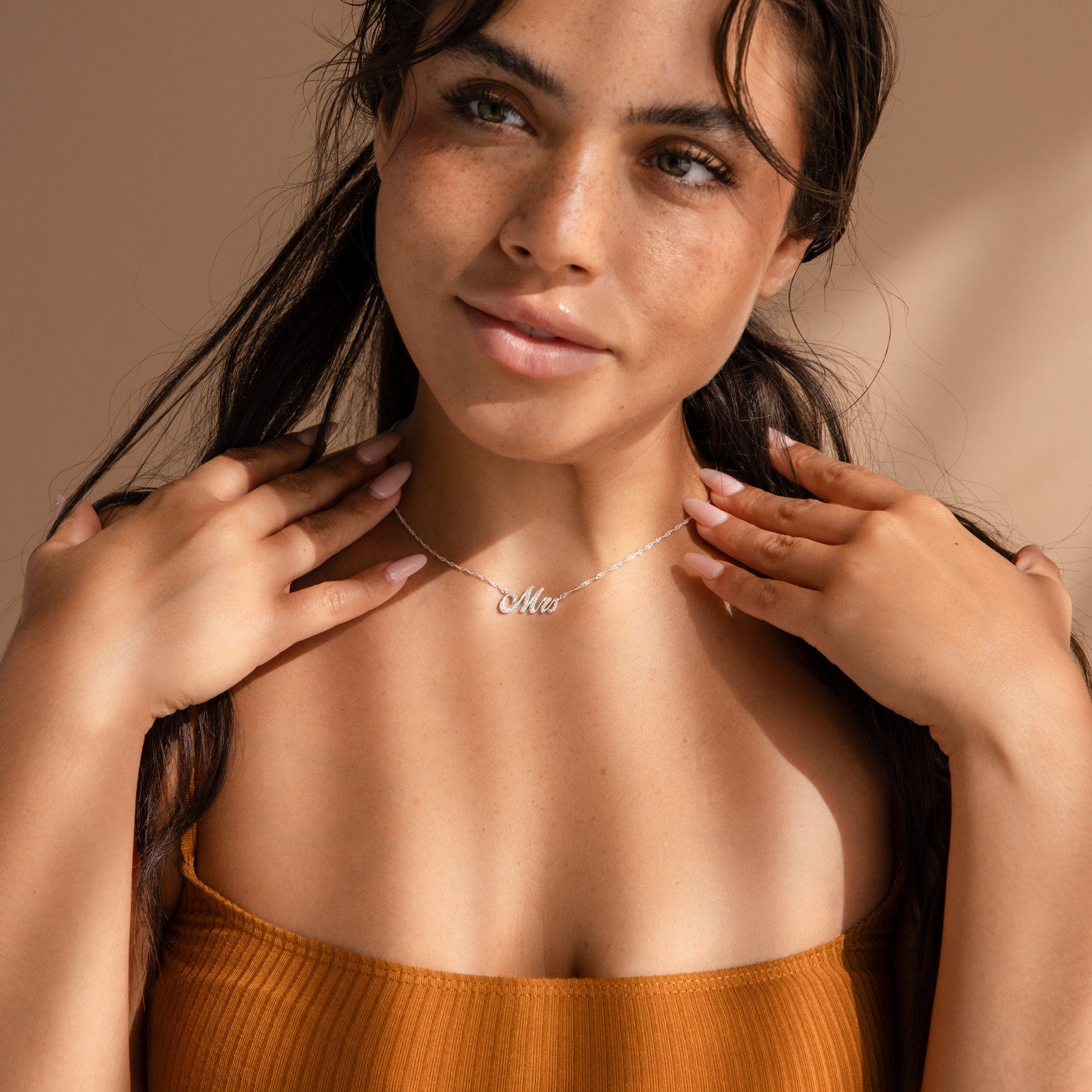 Claire – Halskette mit Namen Pavé Glänzend