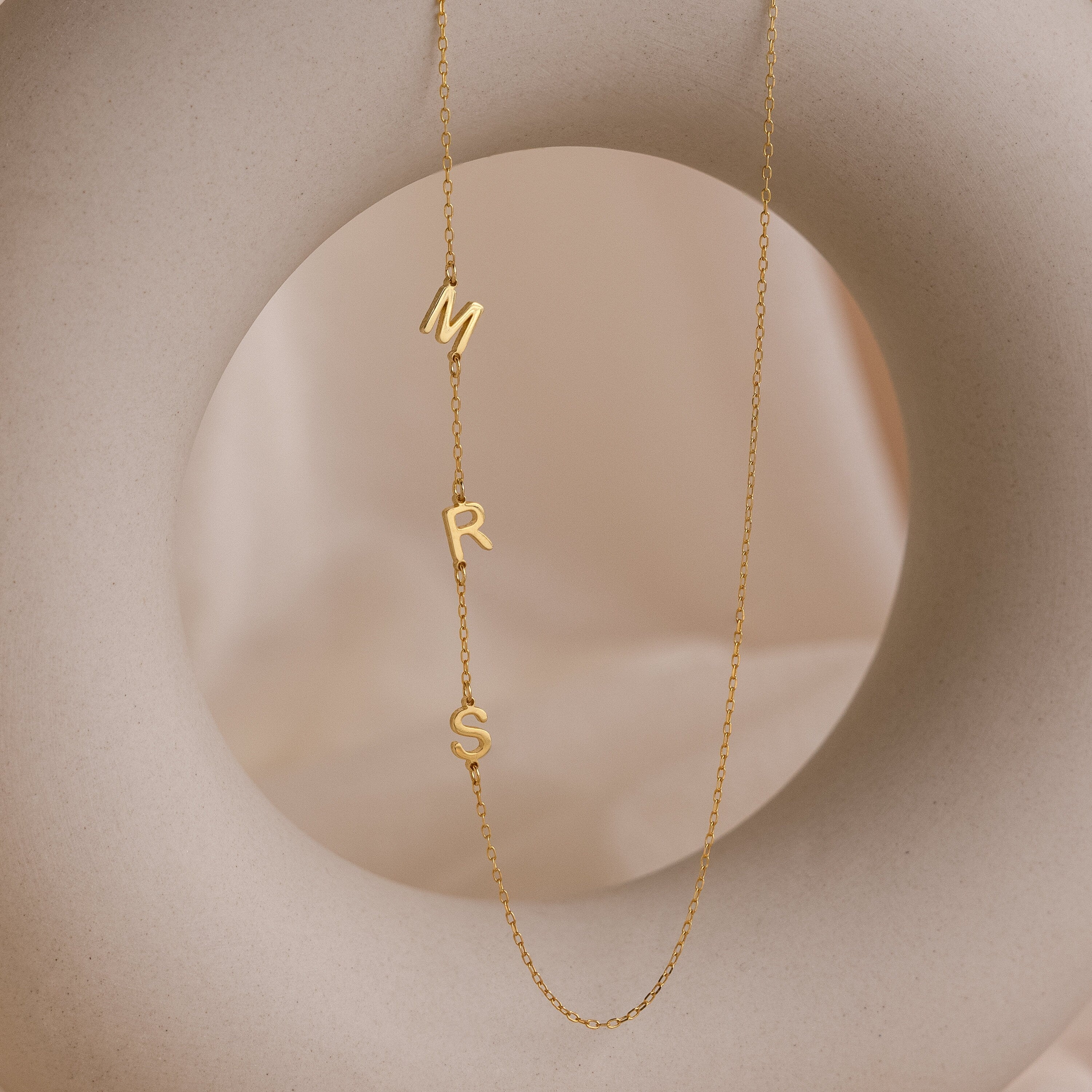 Halsband mit seitlichen Initialen - Einzelbuchstaben-Halsband