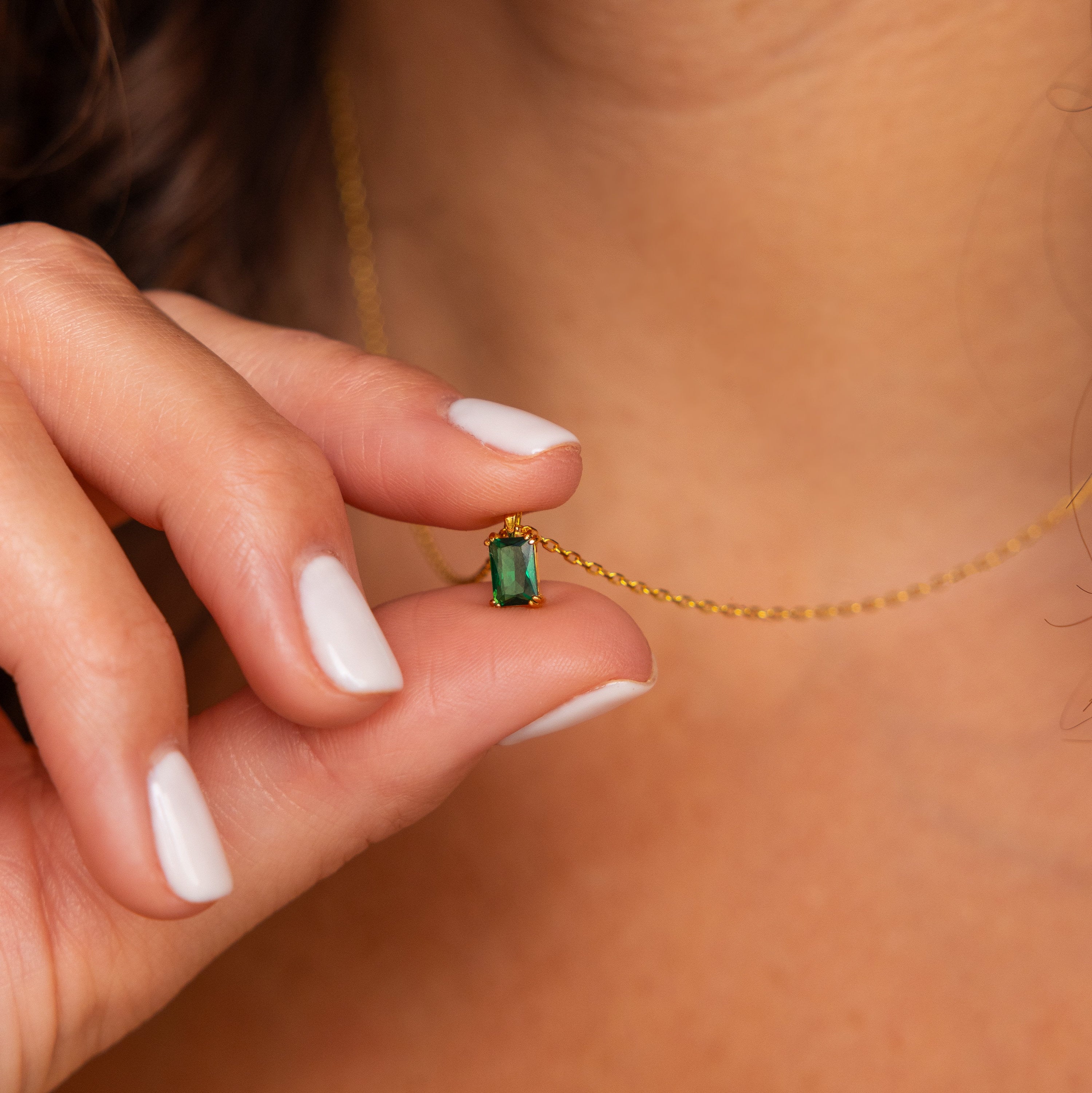 Victoria – Halskette mit Smaragd-Taille