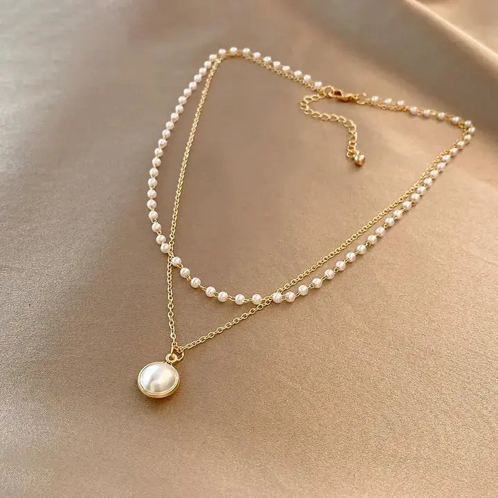 Auriane – eleganter Perlen- und Goldkette-Halskette