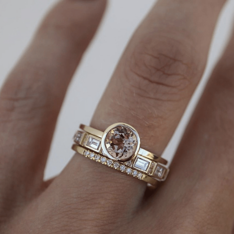 Soline – Ring mit in Gold gefasstem Kristall
