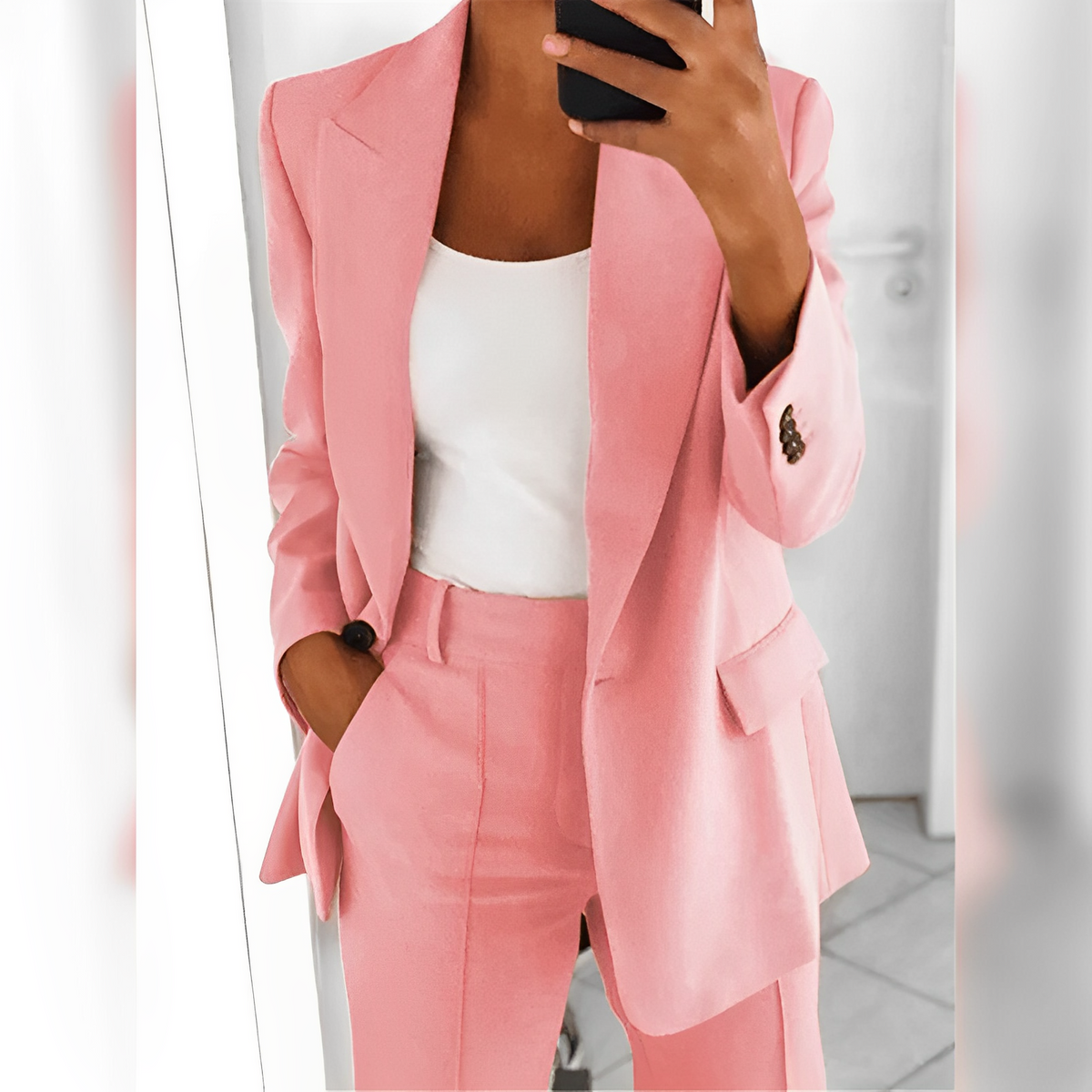 Mara – Eleganter Damenanzug