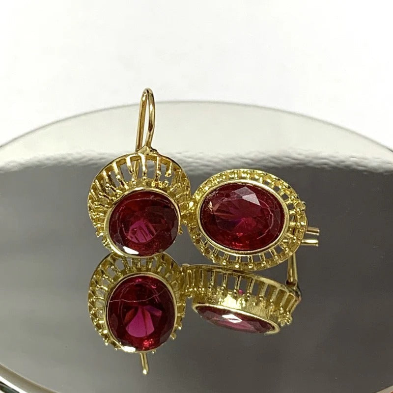 Roxane – Vintage-Ohrringe mit rotem Kristall in Roségold