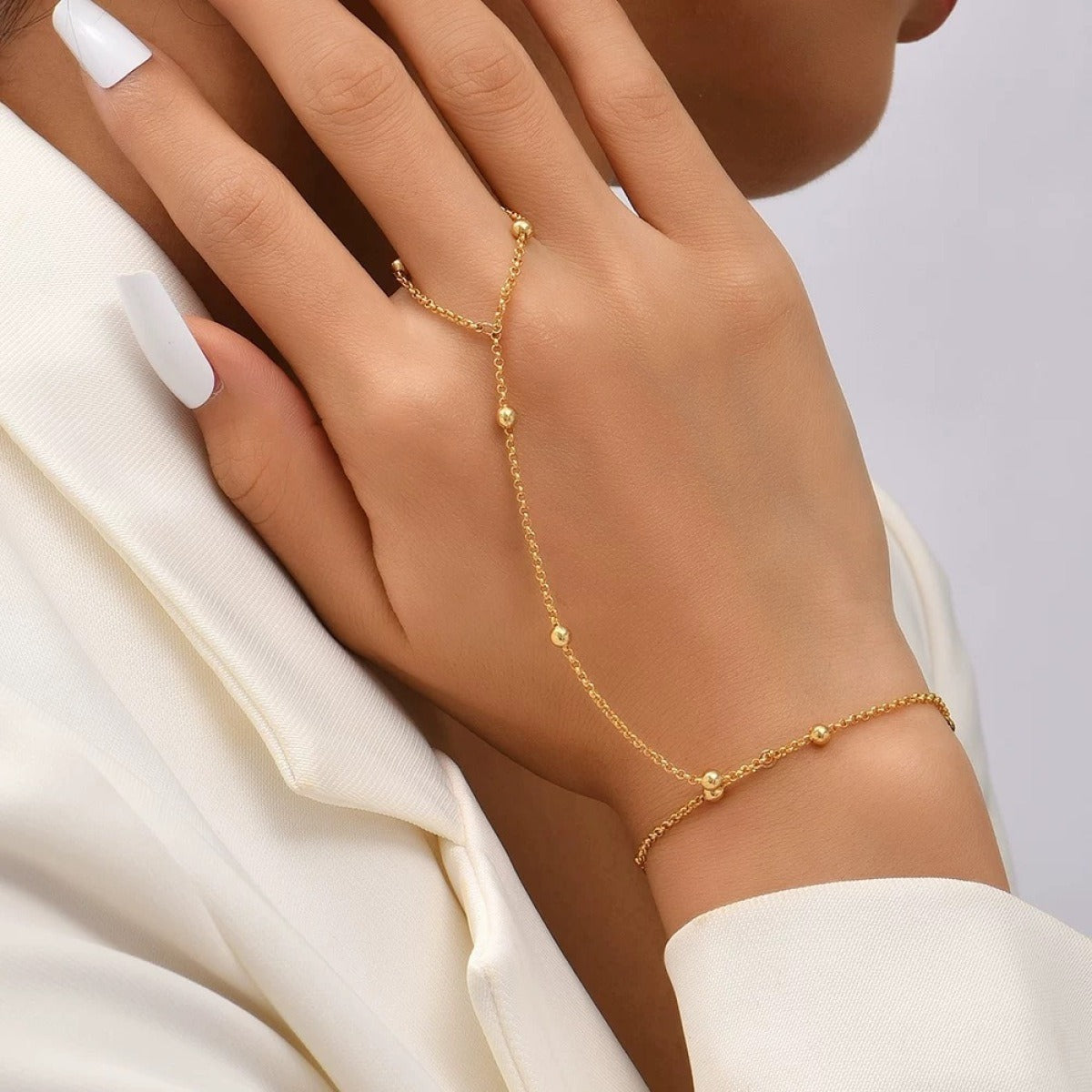 Lisa – Perlenkette und Handschuharmband