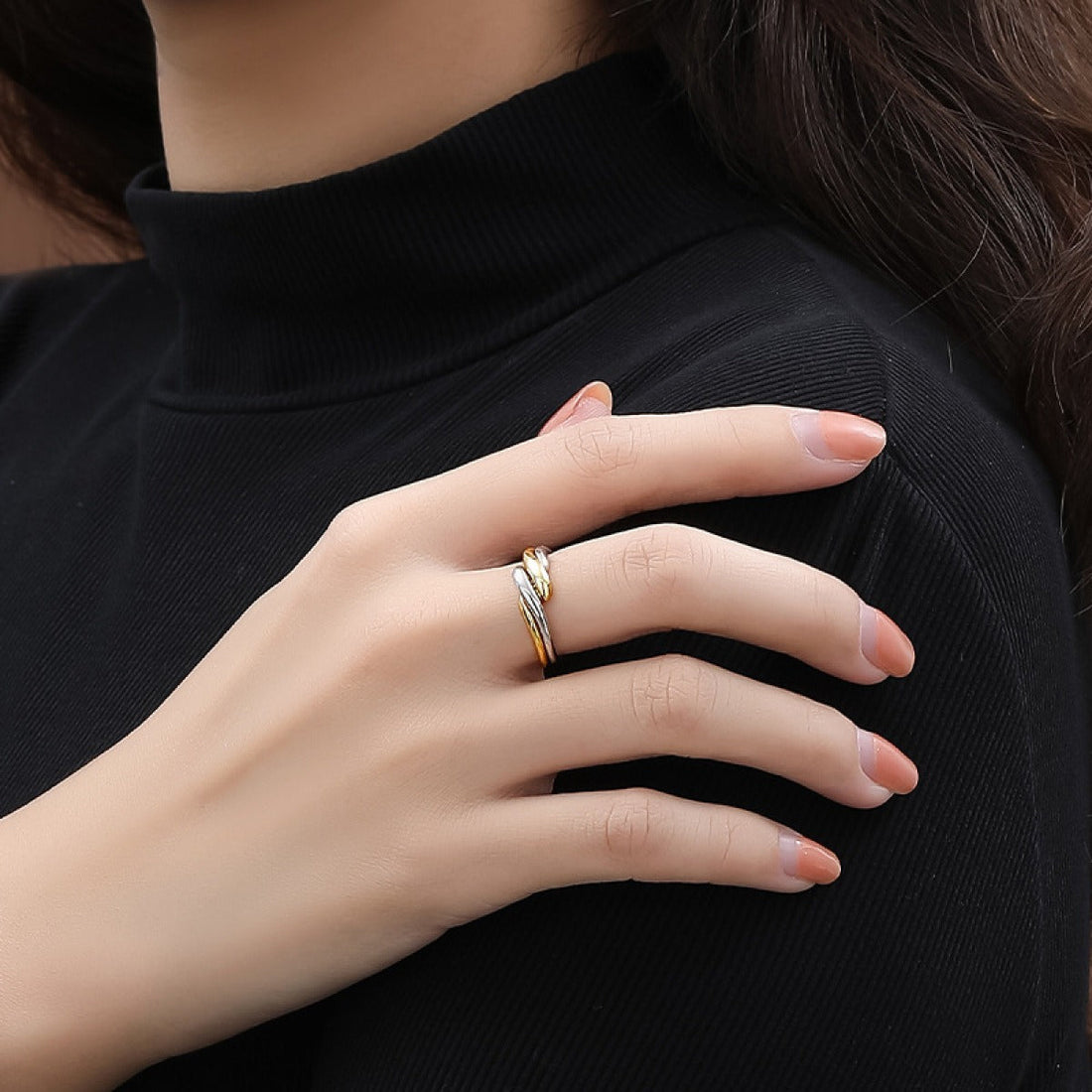 Elaine – S925 Silberring mit unregelmäßiger Wasserwelle