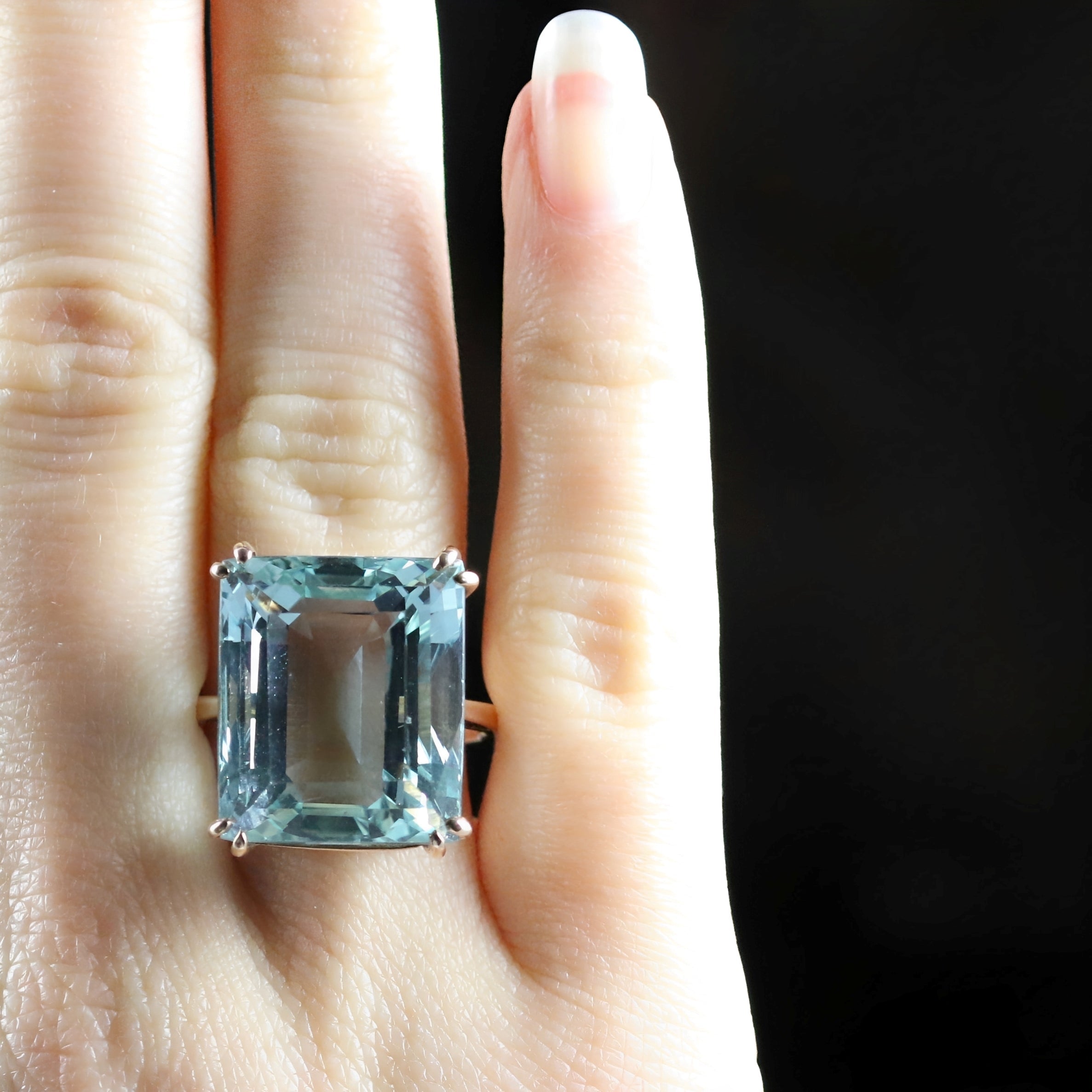 Yvaine – Vintage Ring mit blauem Zirkonia