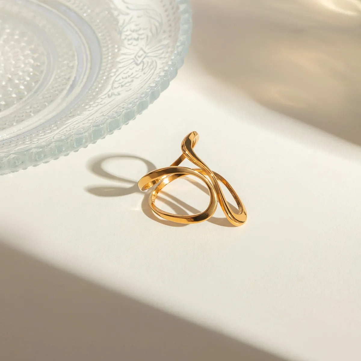 Dori – Offener unregelmäßiger goldener Spiralring