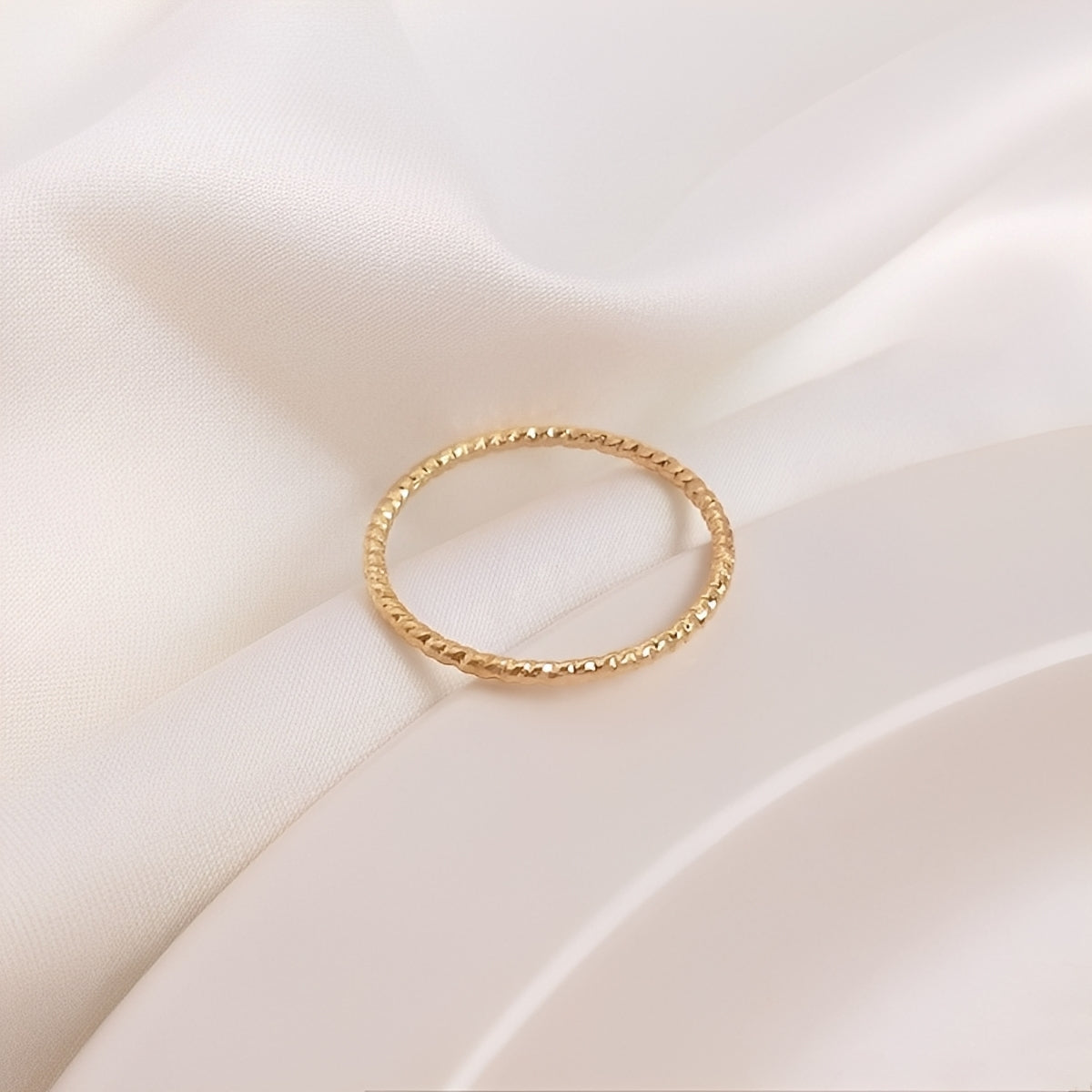 Sophie – Ring Ins Wind kombiniert mit Schwanz