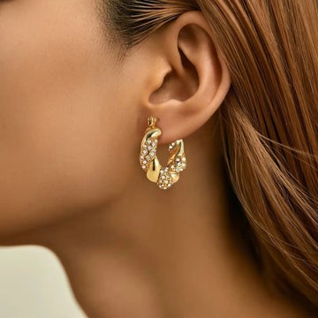 Alix – U-Twist-Ohrringe in Gold