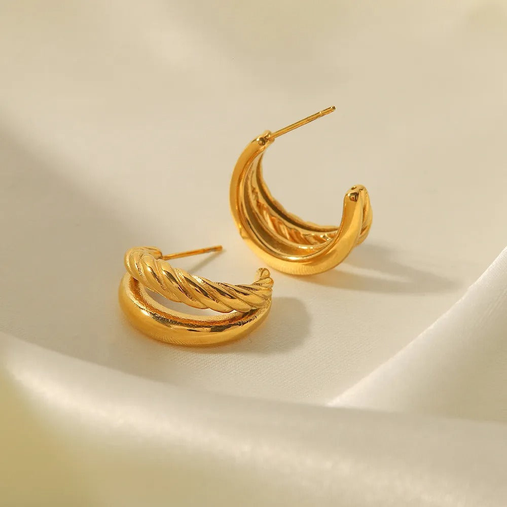 Ayesh – Elegante goldene Ohrringe