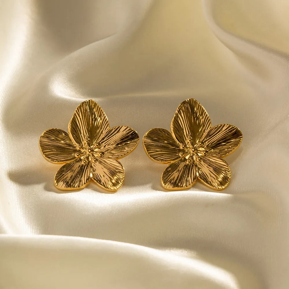 Rianne – Blumenohrringe aus Gold