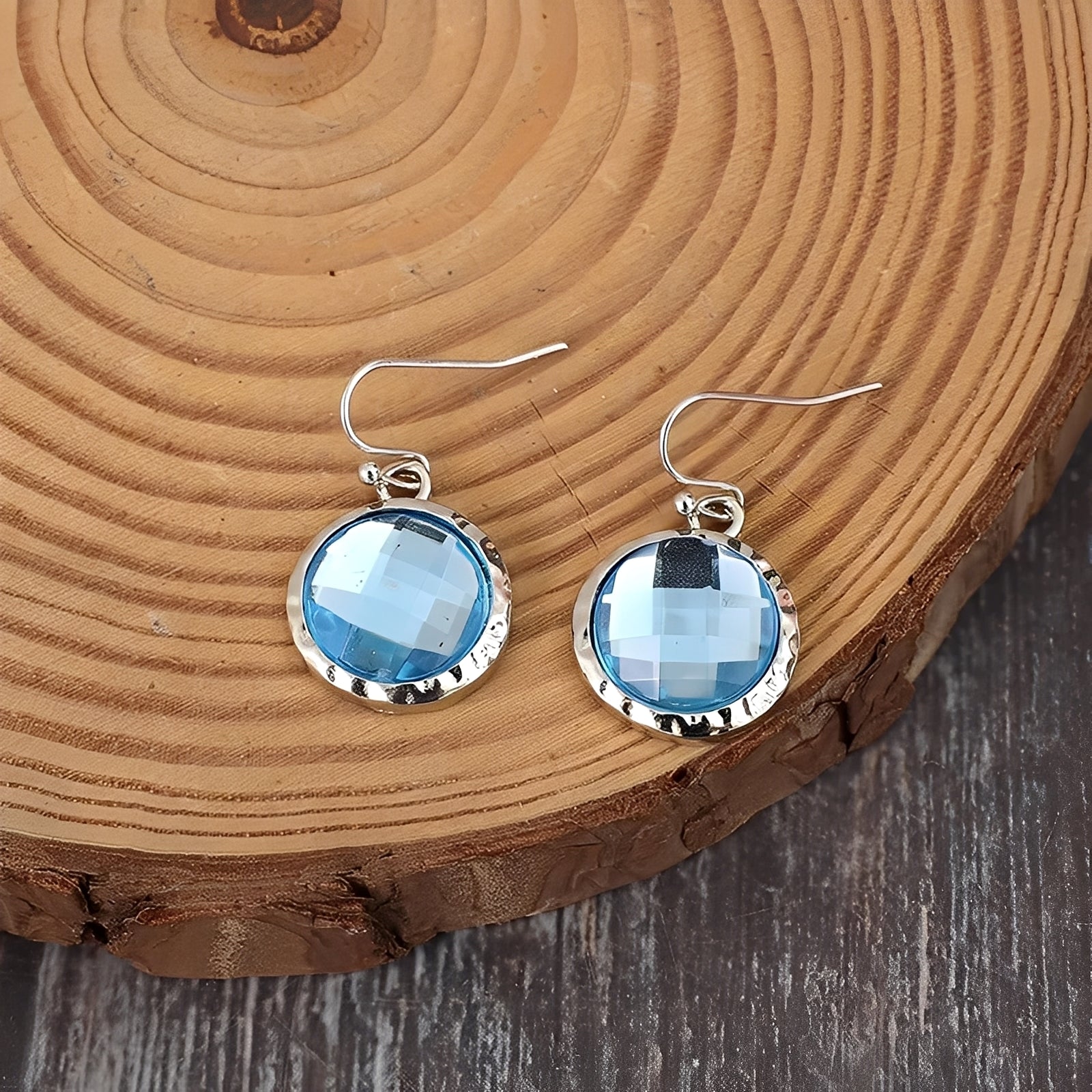 Azura – Vintage-Ohrringe mit blauen Kristallen
