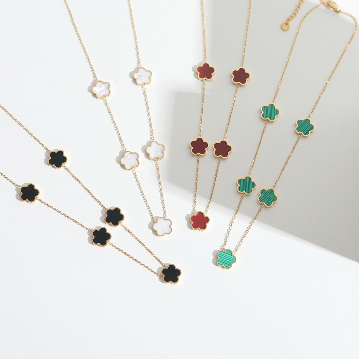 Elise – Elegantes Halsketten- und Armbandset Trèfle