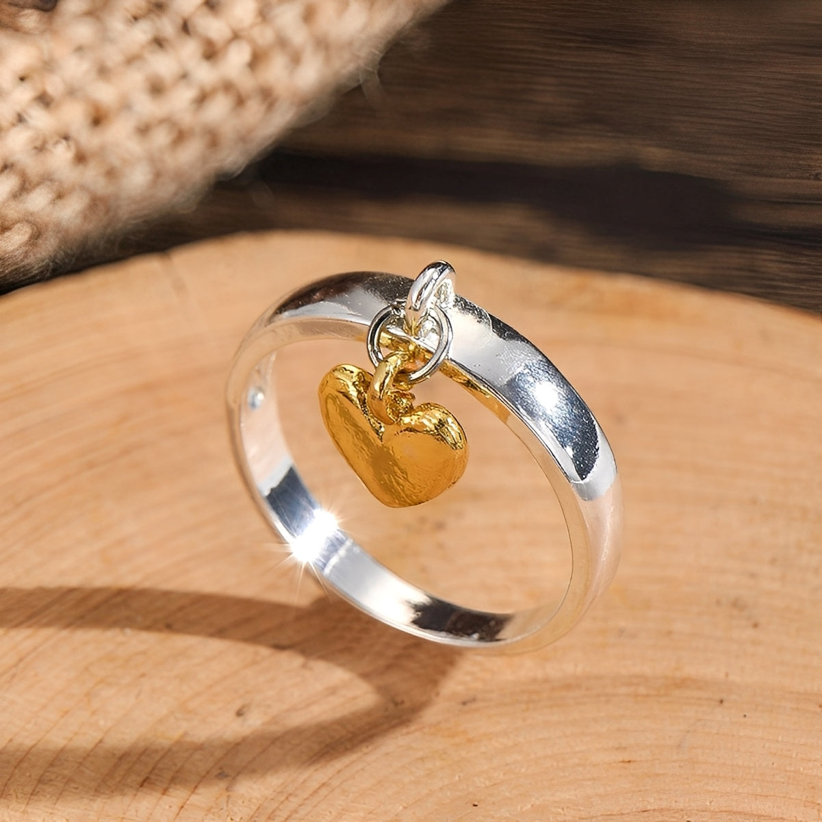 Maelie – Silberring mit beweglichem Herz im Retro-Stil