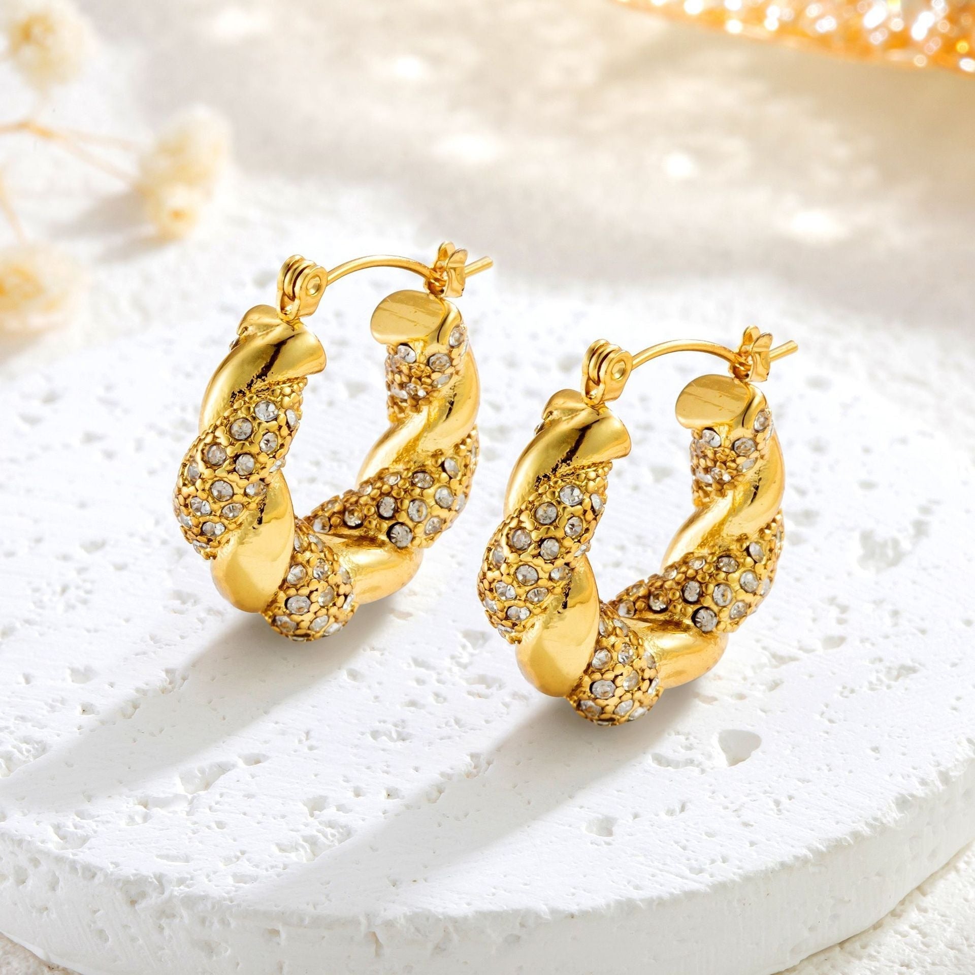 Alix – U-Twist-Ohrringe in Gold