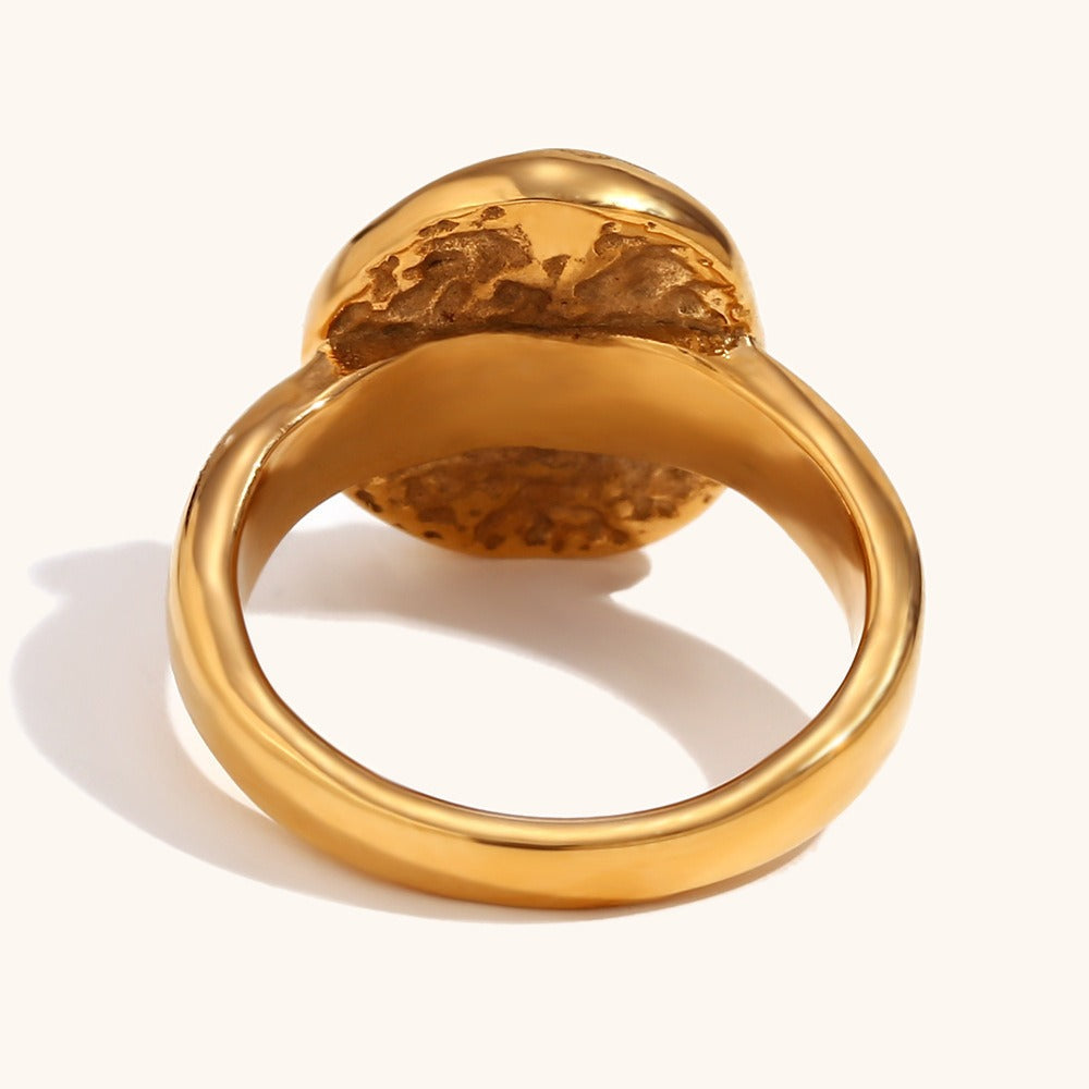 Solenya – Kristallring in Gold mit Sonnen-Mond-Motiv