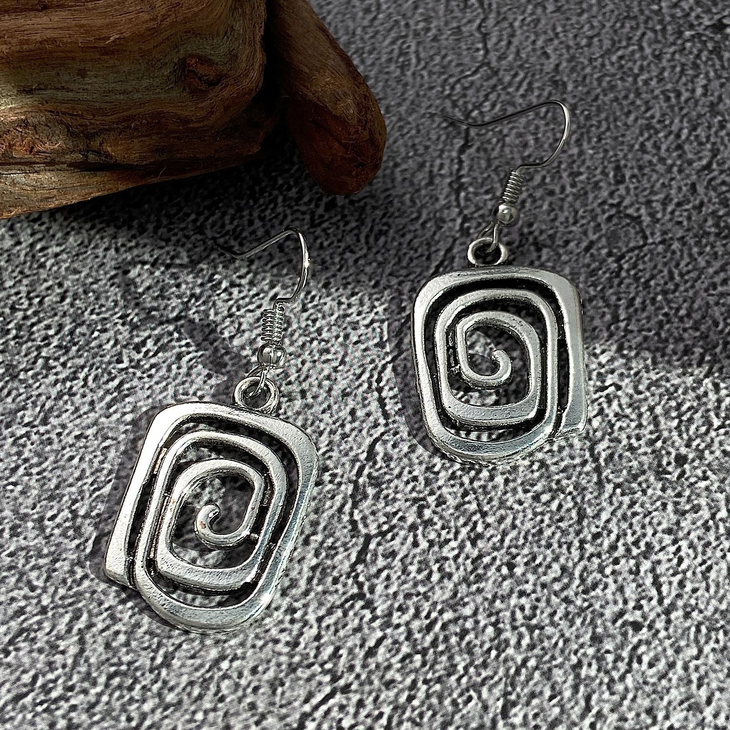 Eva – Retro-Spiralohrringe in Silber