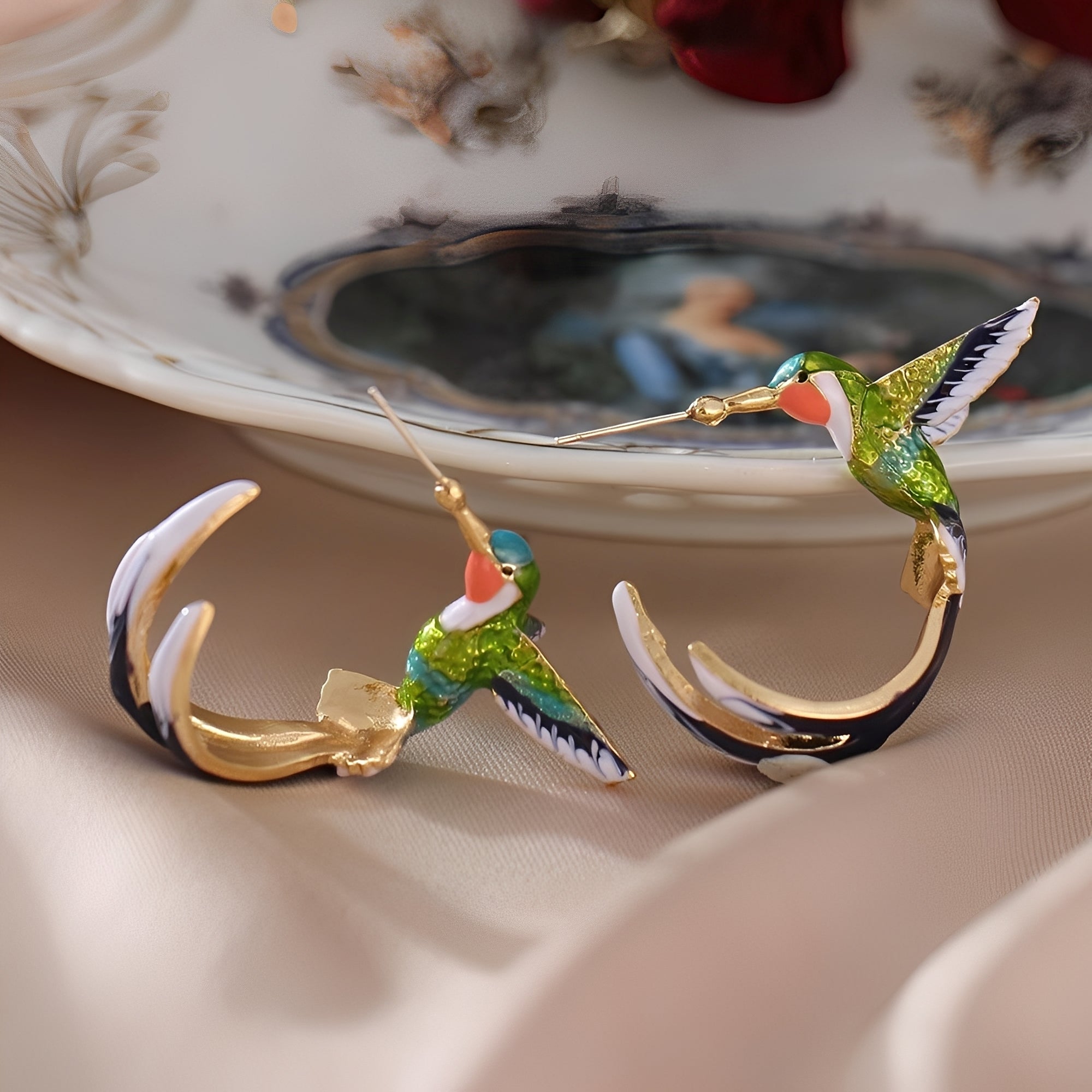 Wendy – Vintage-Emaille-Hummingbird-Ohrringe