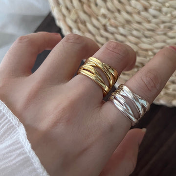 Riley – Geometrischer Ring romantischer Liebe
