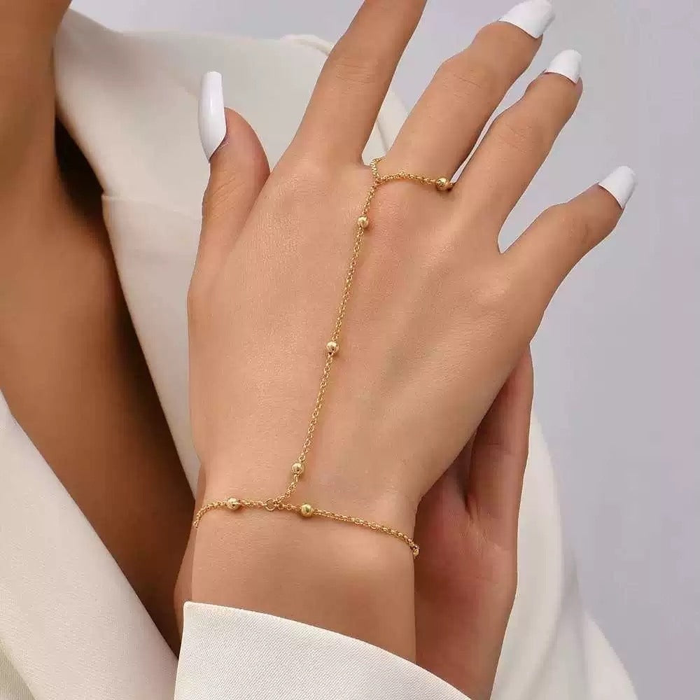 Lisa – Perlenkette und Handschuharmband