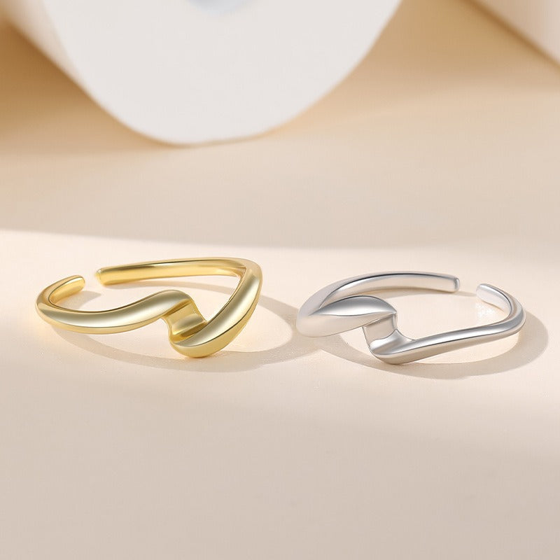 Elaine – S925 Silberring mit unregelmäßiger Wasserwelle