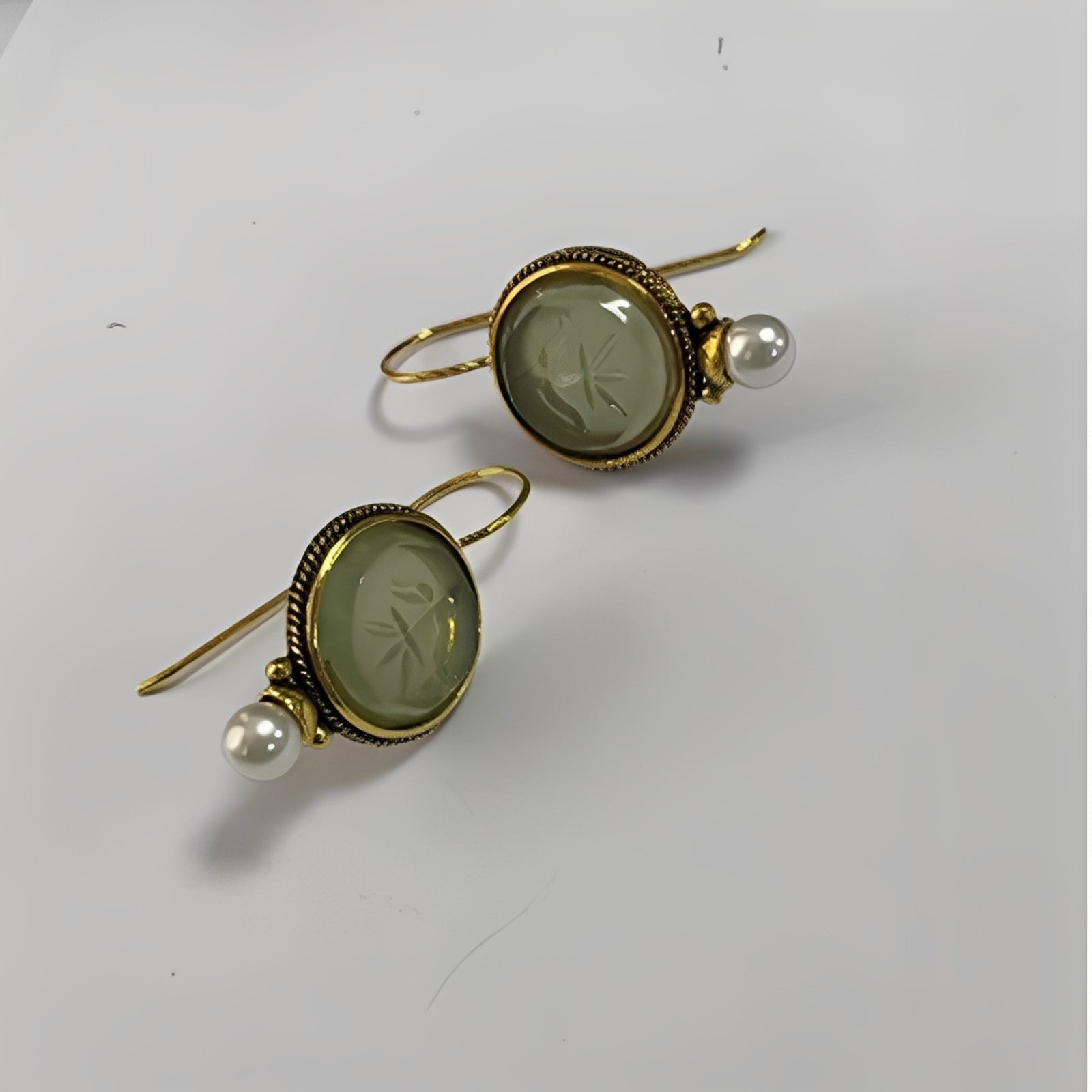 Nolwenn – Vintage-Ohrringe aus Perlen und Smaragd