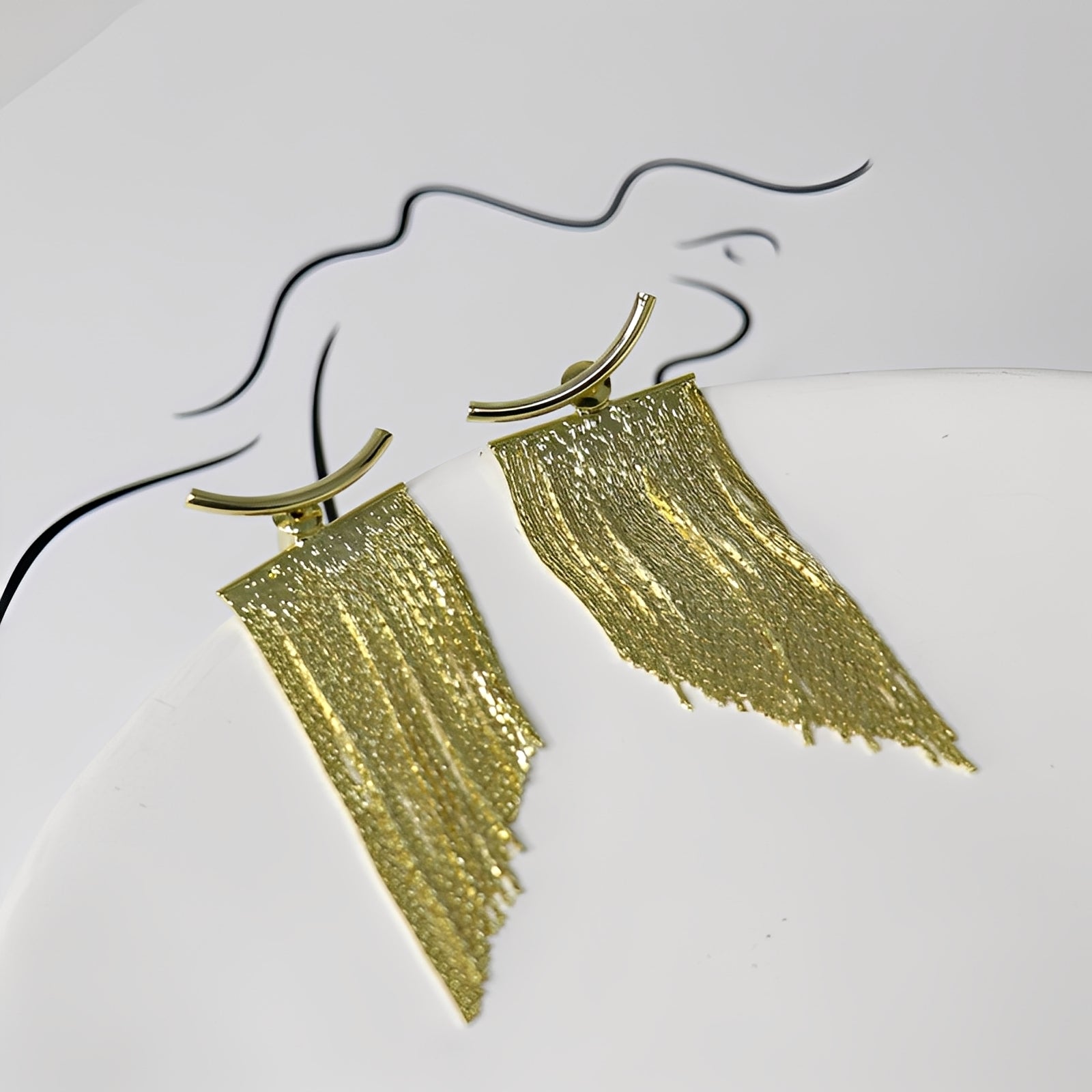 Claire – Vintage Ohrringe aus Gold mit Vorhang