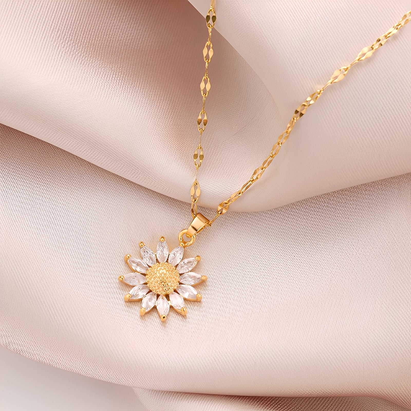 Manon – Glänzende Sonnenblumen-Halskette aus Gold