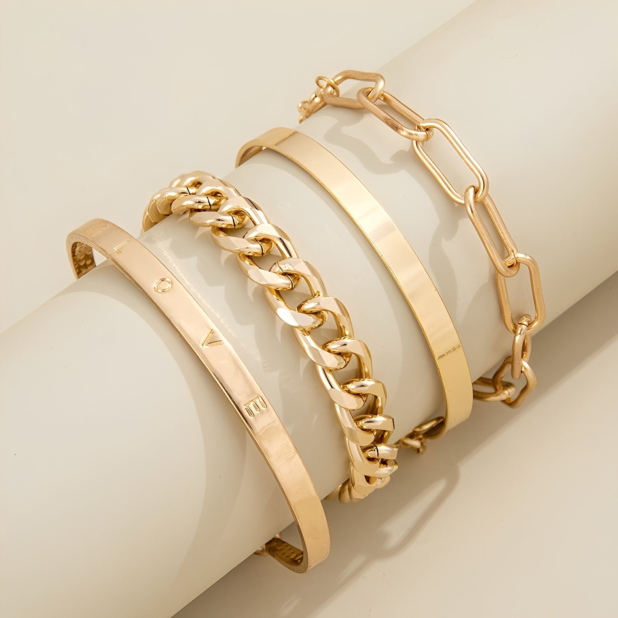 Elari – Set aus 4 eleganten Armbändern für das Handgelenk