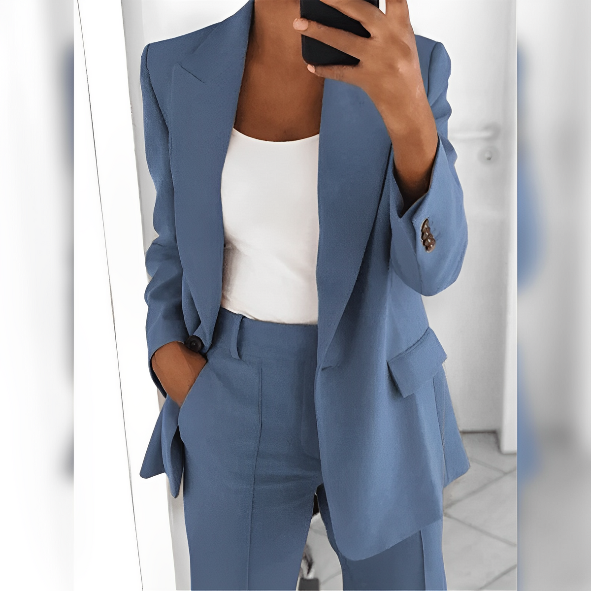 Mara – Eleganter Damenanzug