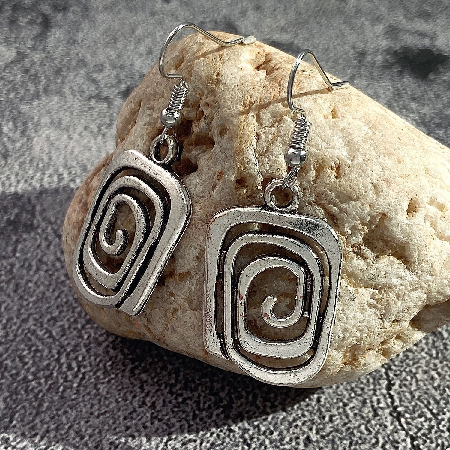 Eva – Retro-Spiralohrringe in Silber