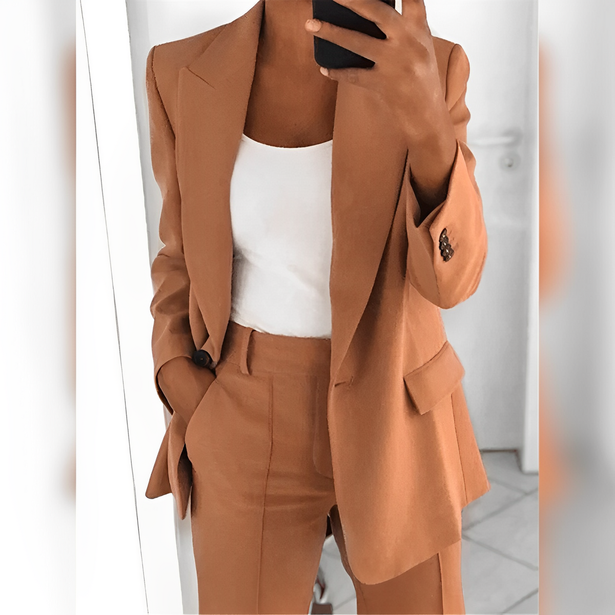 Mara – Eleganter Damenanzug