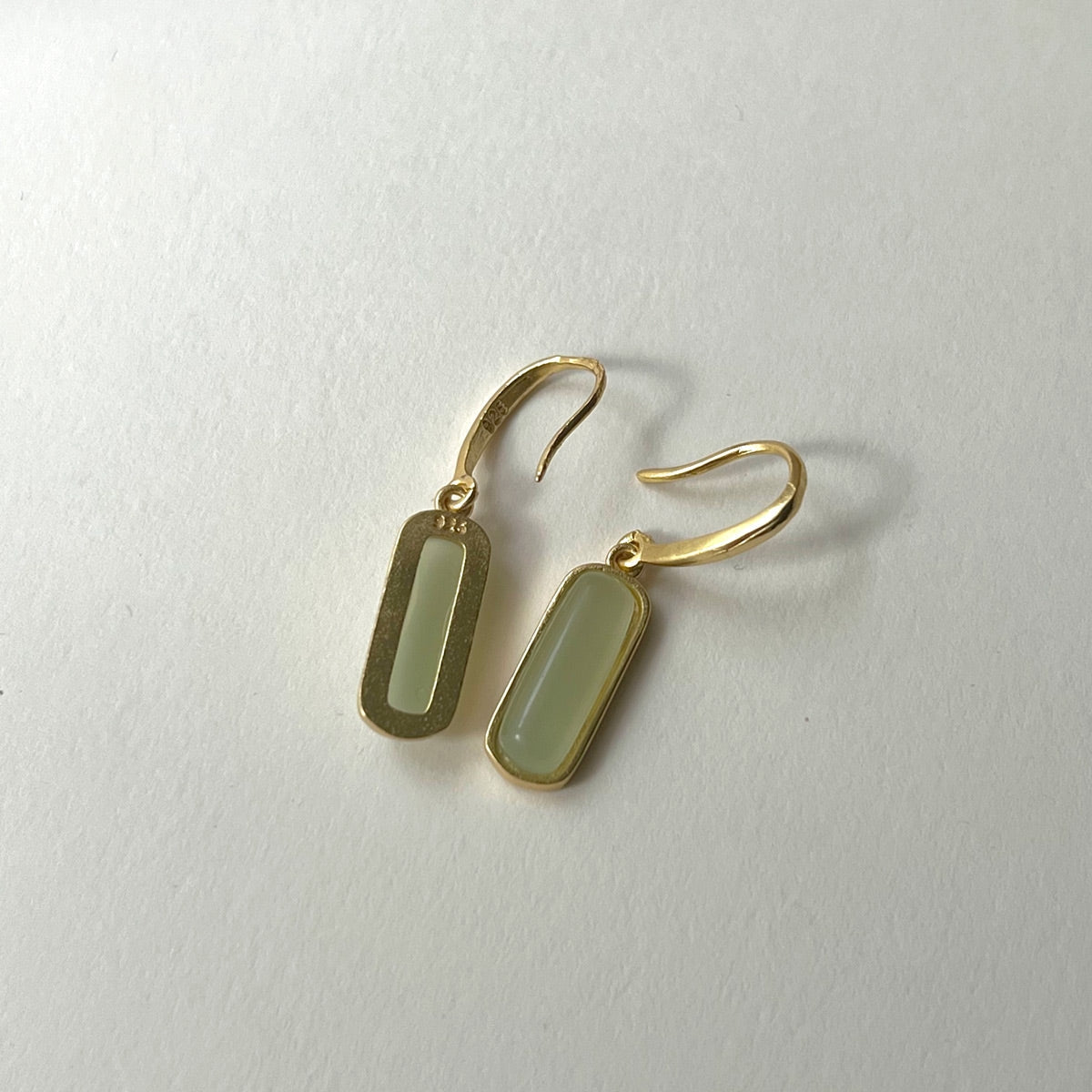Fiona - Hängende Jade-Ohrringe