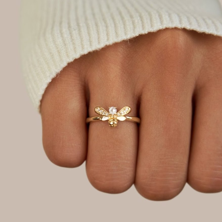 Laila - Ring aus Kristall und Goldbiene