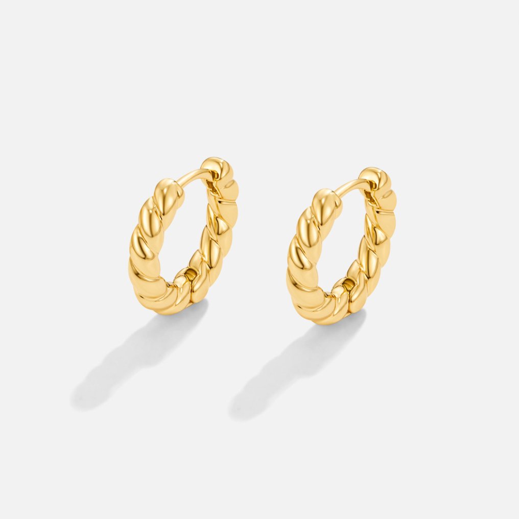 Orhyl – Gedrehte goldene Ohrringe