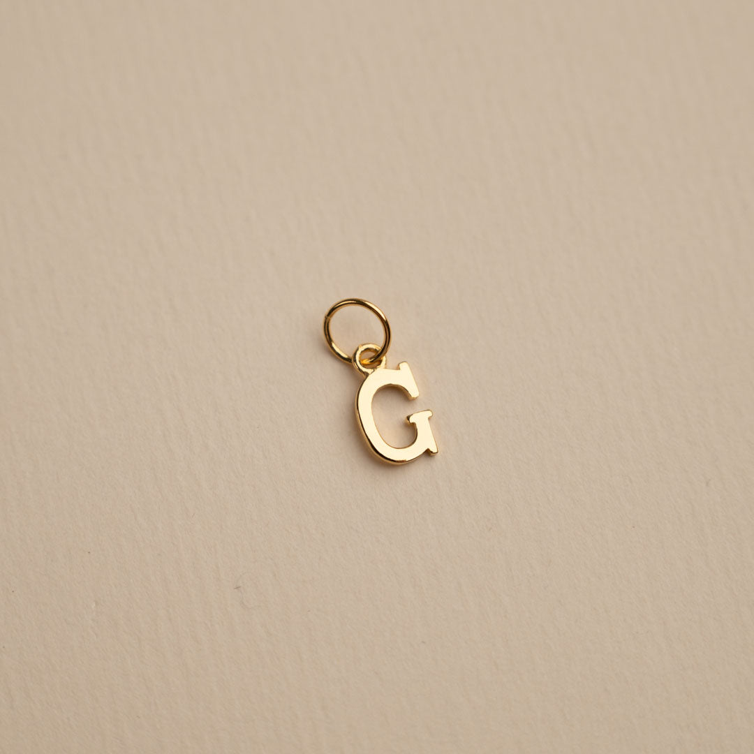 Sabrina - Anhänger mit Buchstaben aus Gold