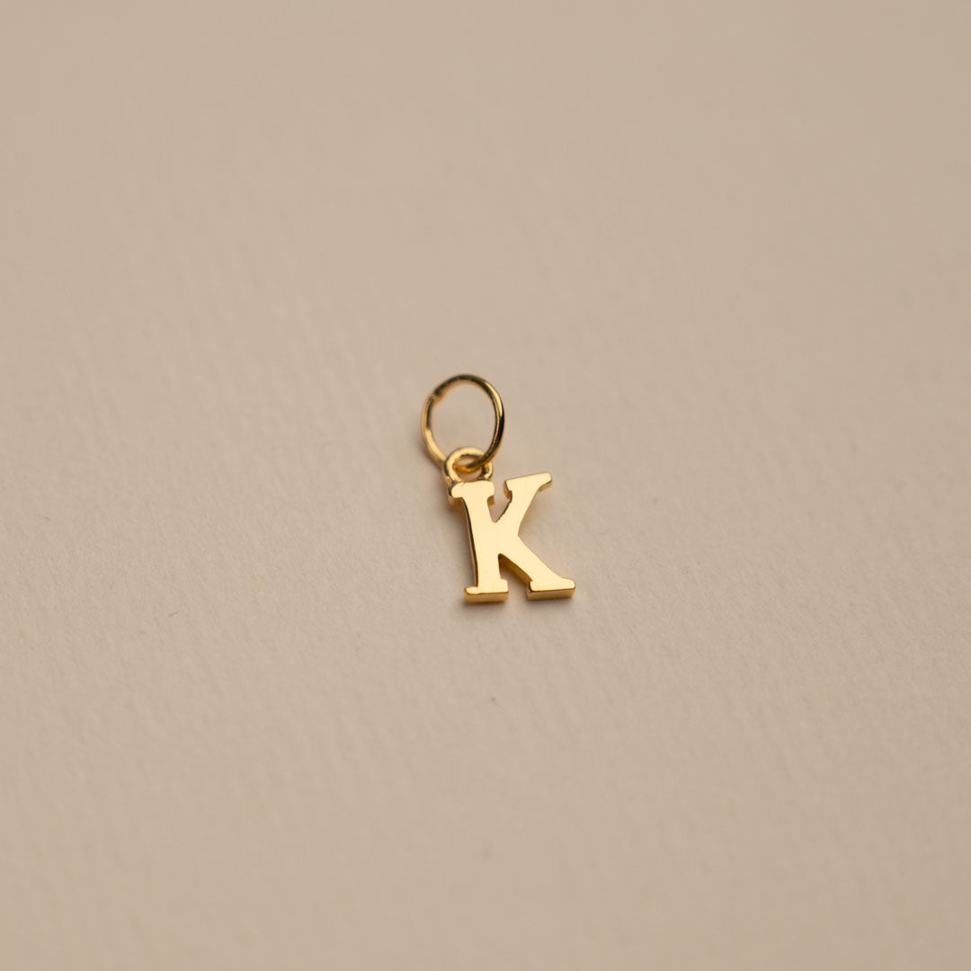 Sabrina - Anhänger mit Buchstaben aus Gold