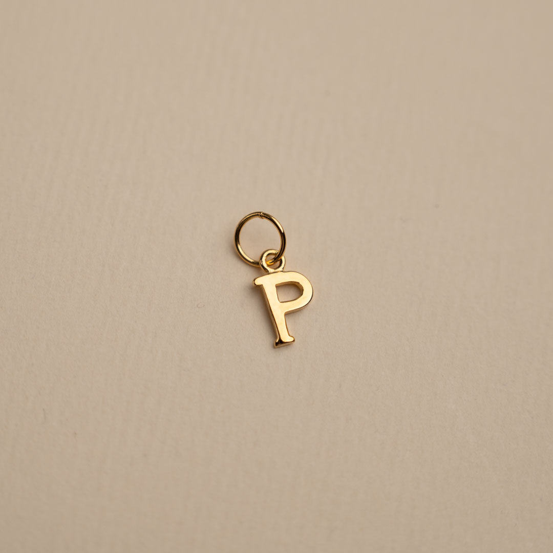 Sabrina - Anhänger mit Buchstaben aus Gold